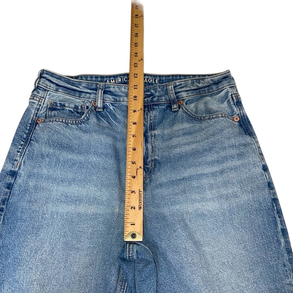 American Eagle (30x27) Strigid Distressed High Rise Mom Jeans - Women’s 10 - Picture 4 of 14